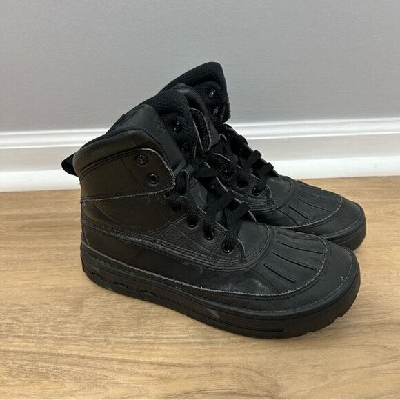 Nike Youth Black Woodside 2 High ACG Boots Ankle Performance Shoes Boys 5.5 - Picture 3 of 8